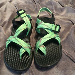 Chacos, 7.5-adjustable up& down